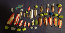Vintage Lot of Fishing Lures NO NAME Spoons Total of 23 - Hook Protectors (2)