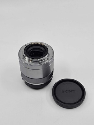 Sony E 30mm f/3.5 Macro - Excellent Condition