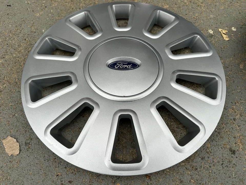 "Cubierta de rueda tapacubos One 06-11 Ford Crown Victoria 17"" 7W73-1130-AE P71 Police" Foto 2 de 4