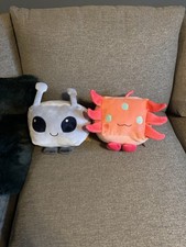 2 Huge Pet Simulator Plushies
