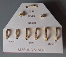 Nuovo set cerchi, borchie e polsini in oro giallo sterling/14 carati placcati Pave'