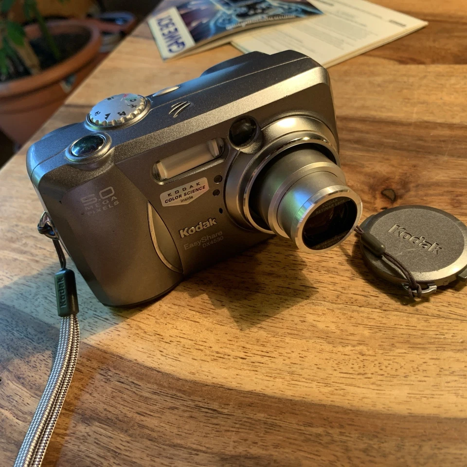 Kodak EasyShare DX4530 digitale Kompaktkamera mit 5MP & Blitz in gutem Zustand  - Bild 2 von 4