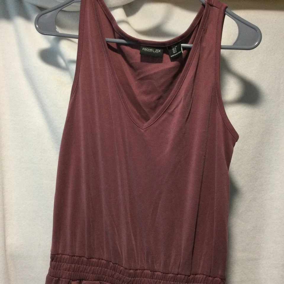 Mono para mujer Rachel Zoe pequeño S cuello en V sin mangas malva púrpura cintura elástica Foto 2 de 4