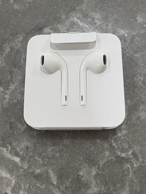 Apple iPhone Lightning Wired Earpods iPhone 7 8 X 11 - 14 And SE Earbuds OEM
