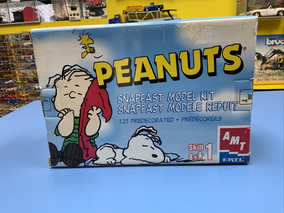 AMT PEANUTS SNAPFAST MODEL KIT #31012 NEW | eBay