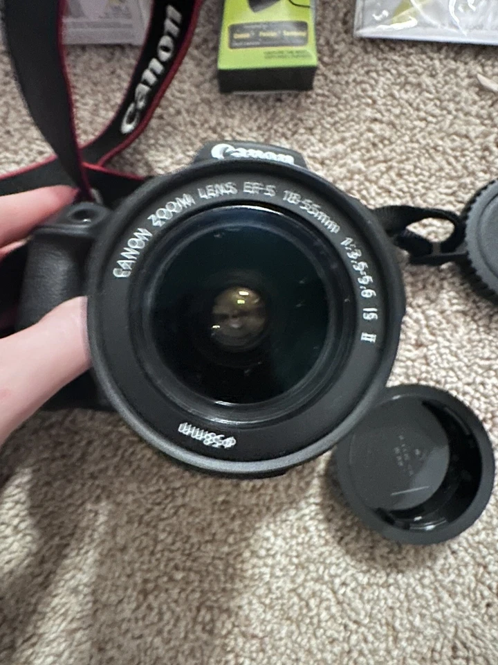 Cámara Canon Eos Rebel T6 DS126621 + Extras Foto 2 de 4