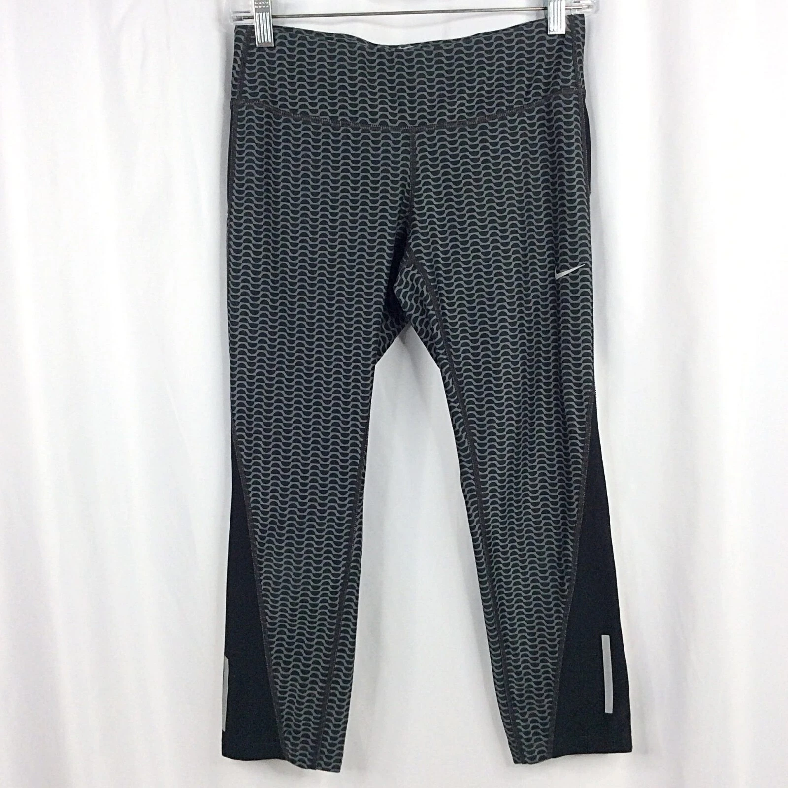 Nike Power Racer Dri-Fit Printed Running Crop Leggings Size Medium
Opens in a new window or tab