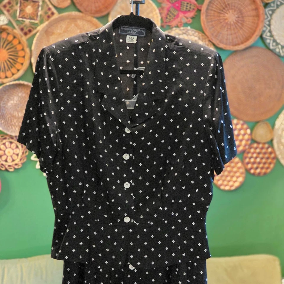 Conjunto de Saia Vintage Norton McNaughton Anos 90 Preto e Branco com Botões 14P – Atemporal!! - Imagem 2 de 4