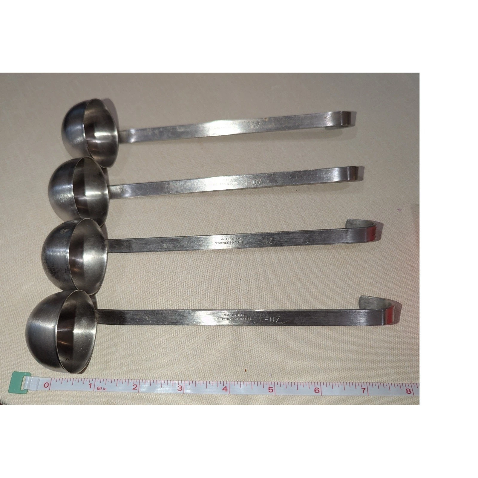 VTG Vollrath Ladle Set 1 oz Silver Stainless Steel Hooked Handle 4 Piece Set
Opens in a new window o