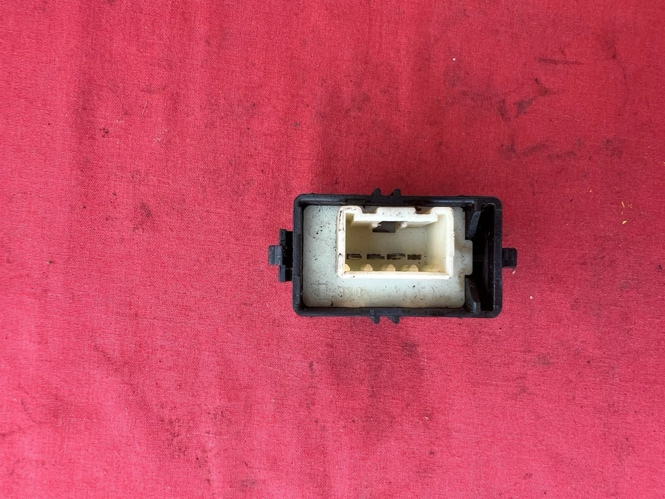 Toyota 4runner 1993-1995 camioneta interruptor de bloqueo de puerta derecha OEM E33 Foto 2 de 2