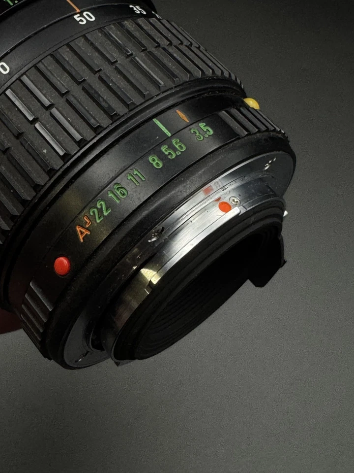 SMC Pentax A 28-80mm f3.5-4.5 Wide Angle Zoom Lens & Macro - Pentax K (Fungus) - Image 3 of 4