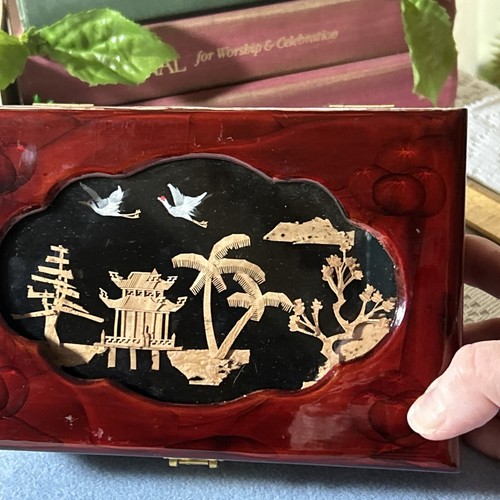 Vtg Asian Pagoda Crane 3D Handcrafted Cork Scene Lacquered Jewelry Music Box - Picture 2 of 15