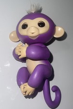 WowWee Fingerlings Pet Baby Monkey - Purple Works