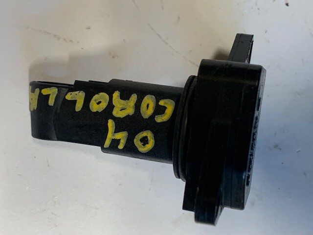 2004 COROLLA MAF mass air flow sensor meter 22204-0D030