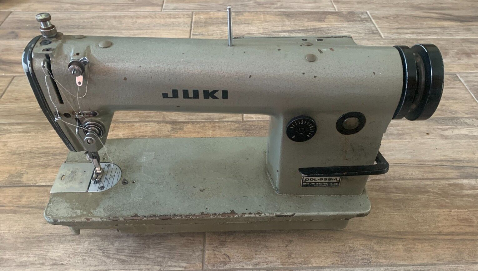 Juki DDL-555-4 Industrial Sewing Machine UNTESTED | eBay