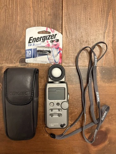 SEKONIC Flash Master L-358 Light Meter w/New Battery, Extra Battery, Case, Strap