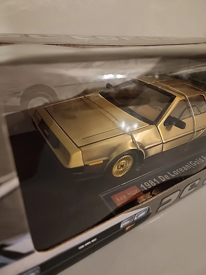 Universal Sun Star 1981 De Lorean Gold Edition DMC Back To The Future 1 18 Scale - Image 3 of 4
