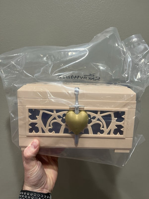 SEALED Snow White Heart Box