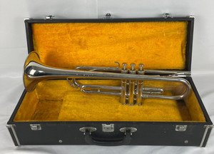 希少廃盤❣️ヴィンテージ✨YAMAHA トランペット YTR-135 ケース付き 希少廃盤❣️ヴィンテージ✨YAMAHA トランペット YTR-135 ケース付き