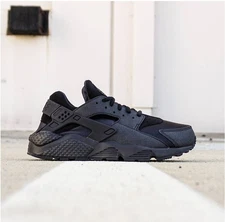 Nike Air Huarache Triple Black Athletic Running Workout Trainer DH4439-001 *2021