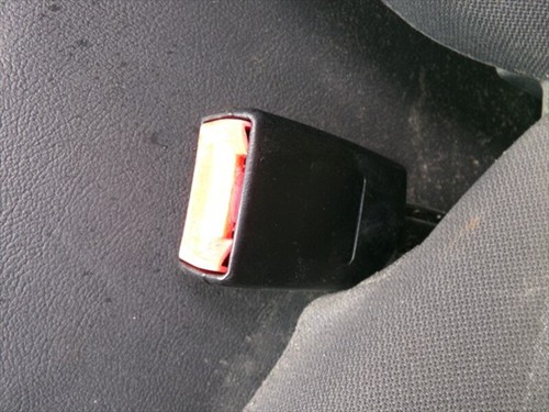 7L0857777C schiene gurtschloss v.l. VOLKSWAGEN TOUAREG 2.5 TDI elprp113284