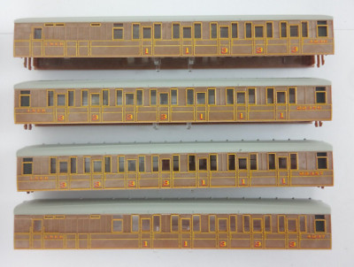 Hornby Spurweite OO LNER Gresley Teak Composite Korridor Wagenkasten/Verglasung Posten (4)