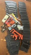 Vintage Eldon 1960’s~2 Slot Car~4 Shells~22 Curved & 22 Strait Track~Road Race