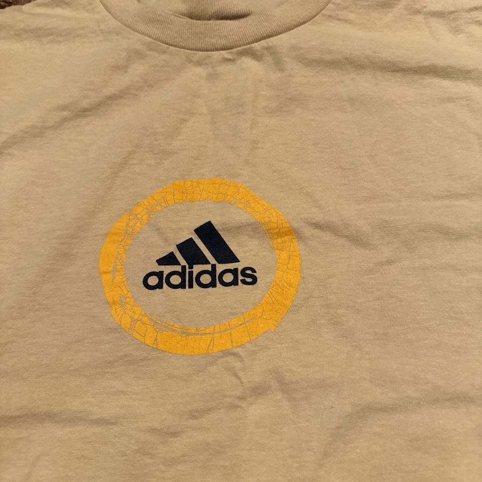 Camiseta vintage Adidas Skateboarding principios de la década de 2000 XXL negra con logotipo amarilla (34) Foto 2 de 4