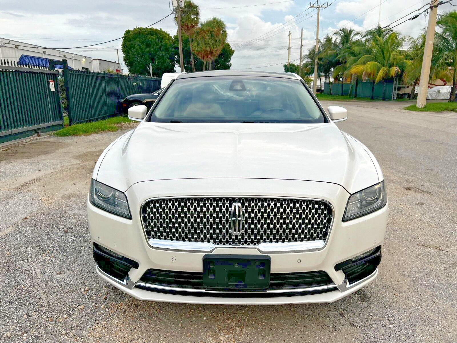 Lincoln Continental - Image 3
