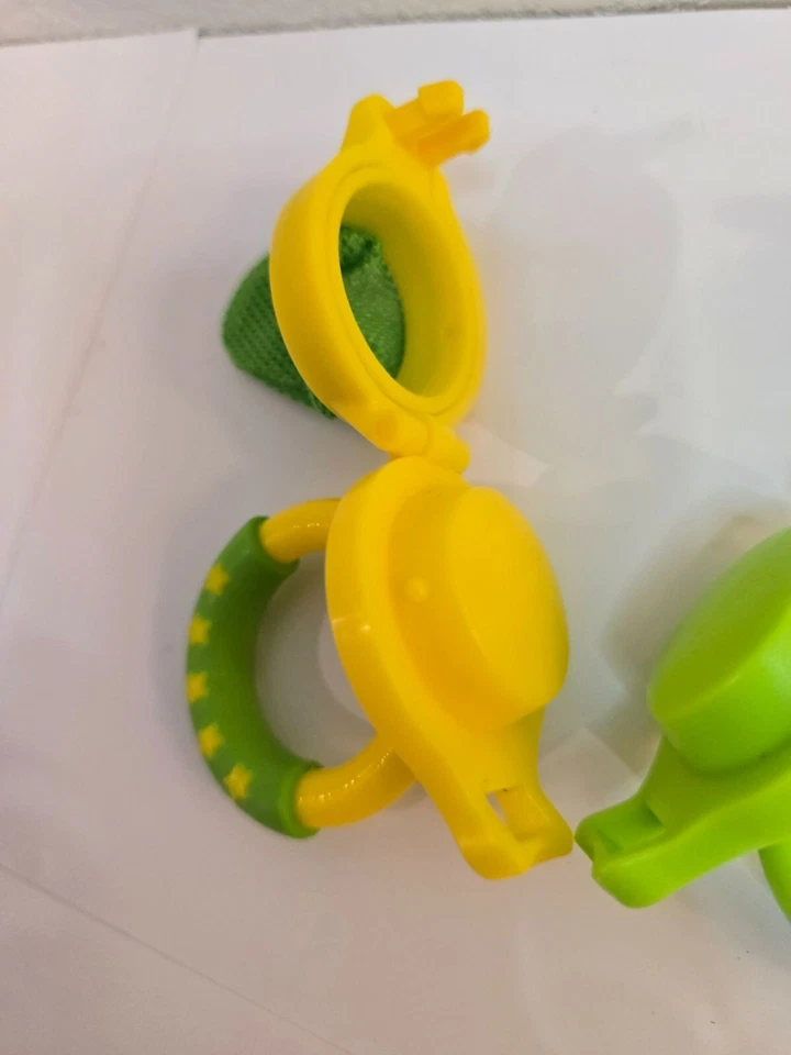 Juego Alimentador de Alimentos Frescos Munchkin, Paquete de 2, Amarillo/Verde Foto 4 de 4