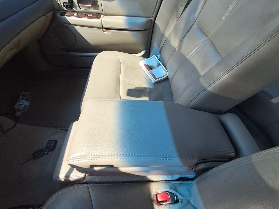 (LOCAL PICKUP ONLY) Fuel Tank Fits 06-11 LINCOLN & TOWN CAR 2604505 - Image 2 of 4