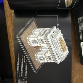 LEGO ARCHITECTURE: Arc de Triomphe (21036) With Original Box And Instructions