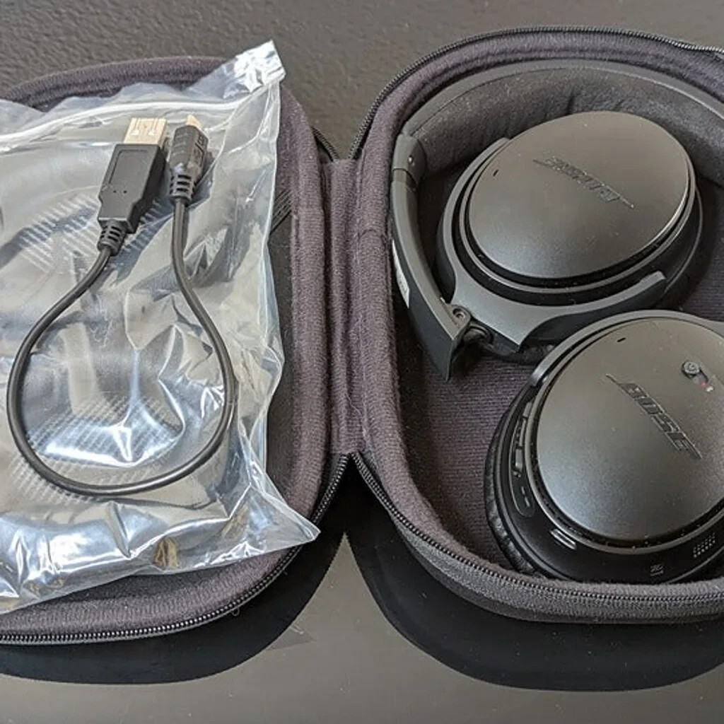 Bose QuietComfort 35 Series II Wireless Noise-Cancelling Over-the-Ear Headphones-image