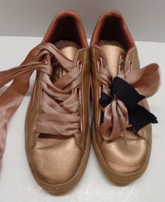 Size 10 PUMA Basket Heart Pink, EU 41, 36546301