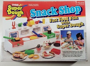 Vintage 1989 Tyco Super Dough Snack 