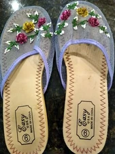 EASY USA LILAC MESH SZ. 9 VINTG SLIP ON SANDALS~OPEN BACK~FLAT~FLORAL SEQUINS
