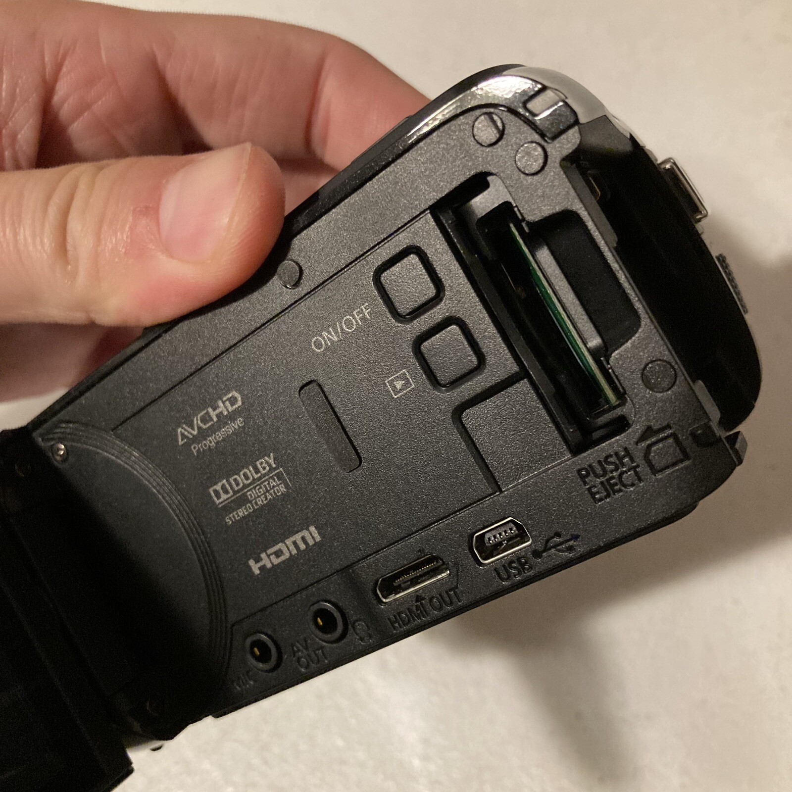 Canon VIXIA HF R500 Full HD MP4 Camcorder No Battery Tested Free Shipping