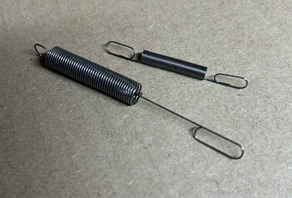 Briggs and Stratton Classic 35 Governor Springs Classic Sprint Quattro Engine