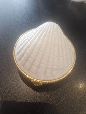 vintage porcelain seashell trinket box Estée Lauder White Linen collection 1980
