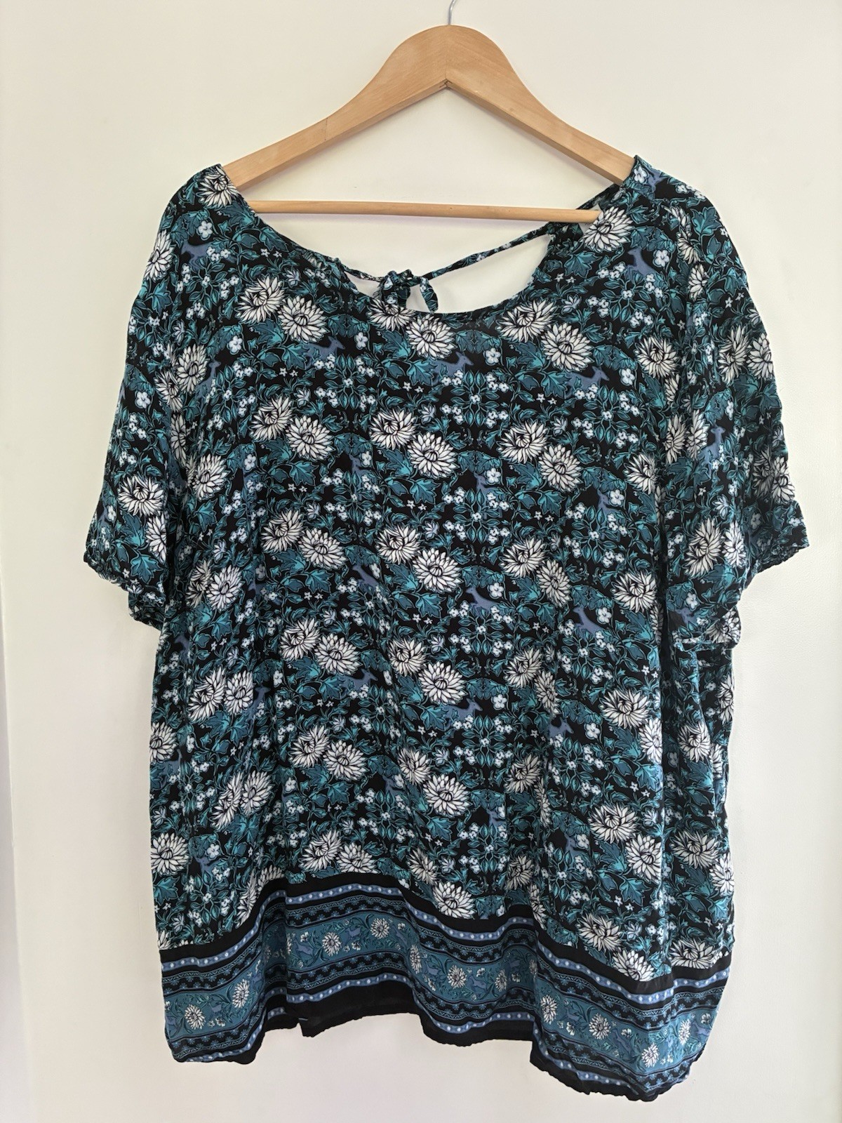 Old Navy Womens Floral Sheer 100% Rayon Short Sleeve Woven Tee Dark Sea Blue XXL