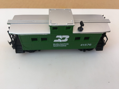 #ad Burlington Northern Caboose 41576 Very Nice HO Scale Trains $5.95