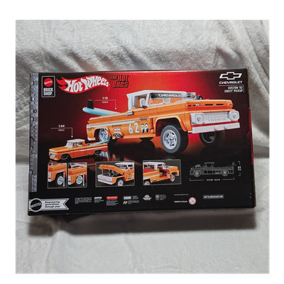 Hot Wheels Custom '62 Chevy Pickup 1:16 Car Kit Building Set Orange White Metal