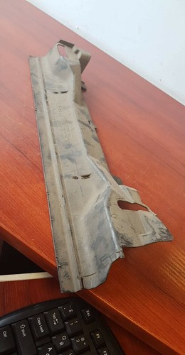 BMW E46 3ER LIMOUSINE/KOMBI KÜHLMITTEL KÜHLER KUNSTSTOFF ZIERLEISTE OBERE ABD...