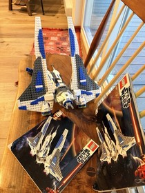 LEGO Star Wars: Pre Vizsla's Mandalorian Fighter (9525) W/instructions & Figs