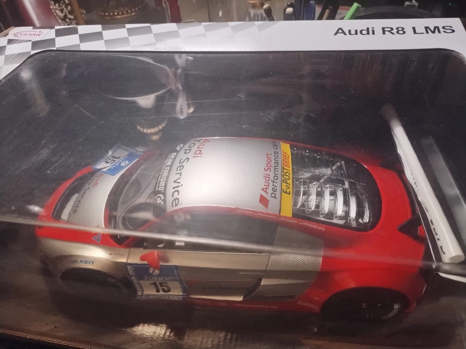 Rastar 1:18 Audi R8 LMS Performance Remote Control Toy Car - Image 4 of 4
