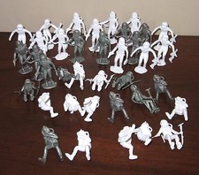 1980's Toys VINTAGE 2" Plastic Space Man Astronaut Figures x36 HONG KONG