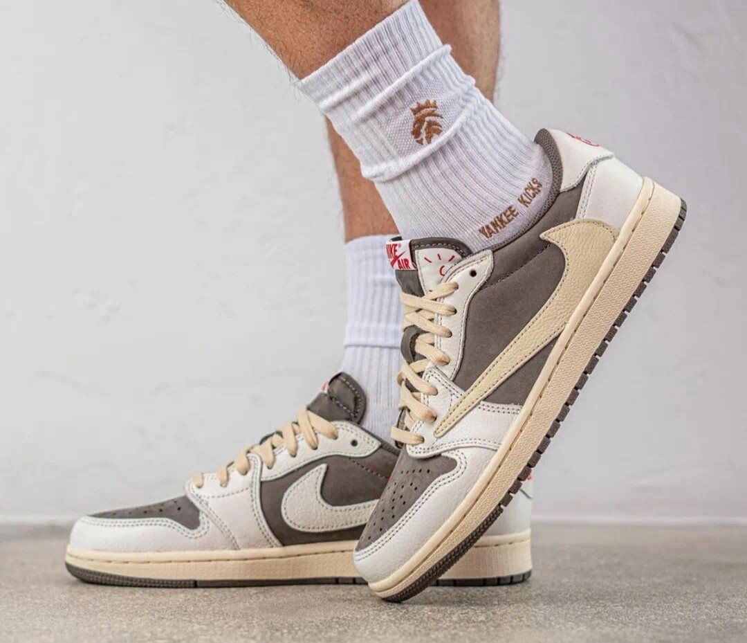 Air Jordan 1 LOW x Travis Scott じっさま専用 Travis Scott x Air Jordan 1 Low OG