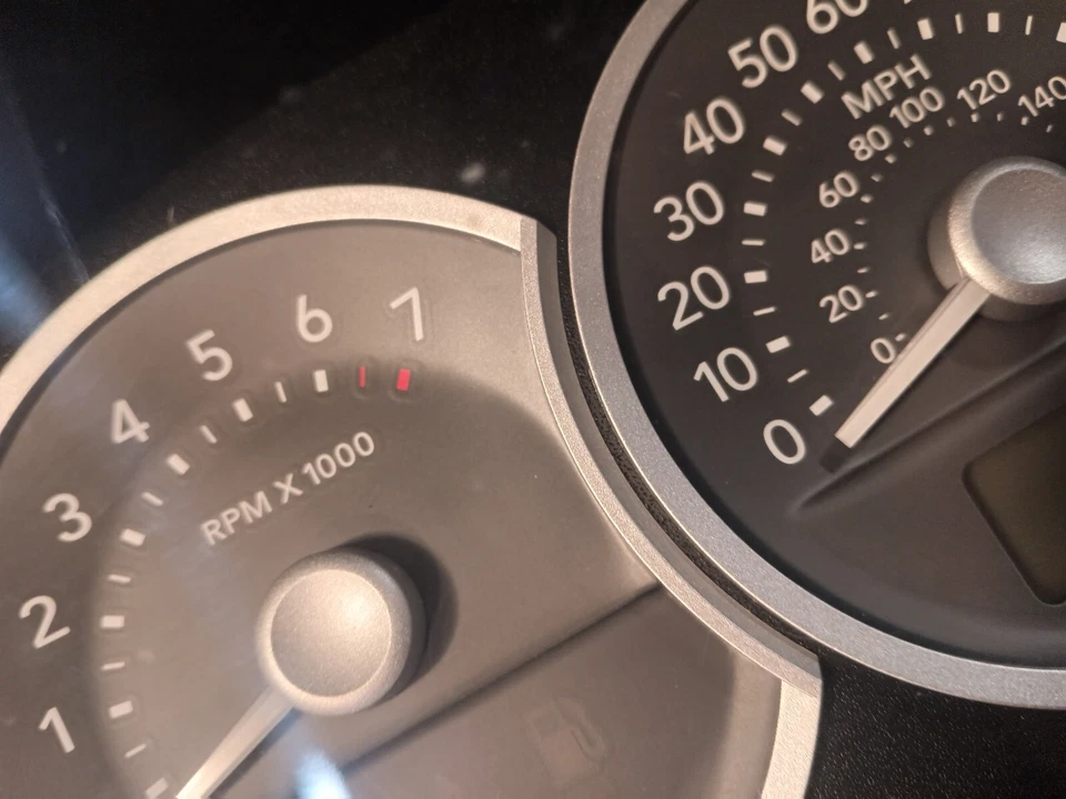 Cuadro de instrumentos/velocímetro Mercury Mariner 2006-2007 Foto 2 de 4
