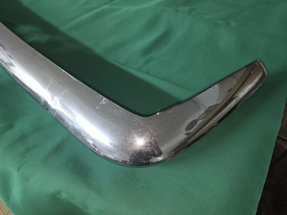 Paraurti Posteriore Fiat 850 Sport Coupè USATO - Immagine 2 di 4