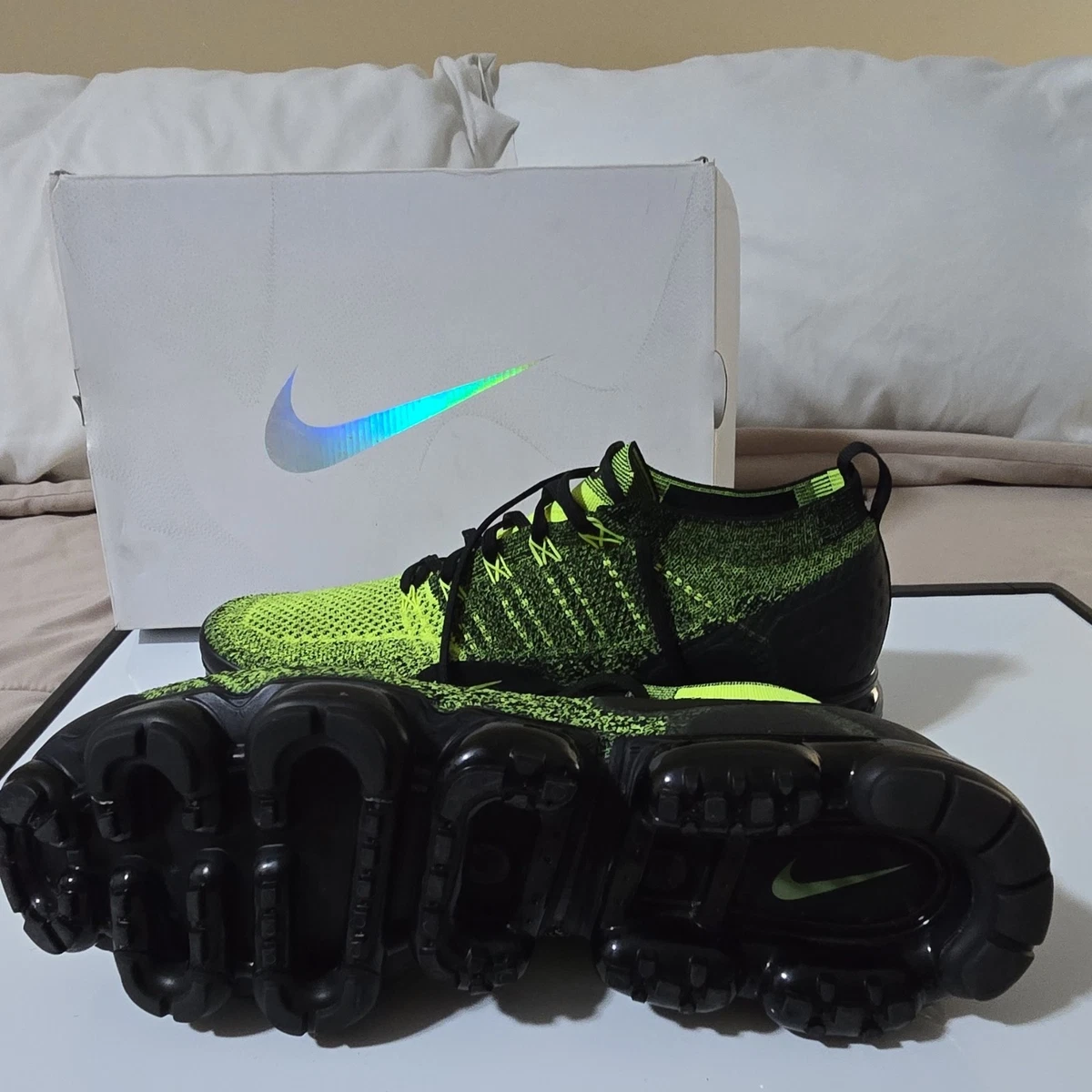 Nike Air VaporMax Flyknit 2 Black for Sale | Authenticity